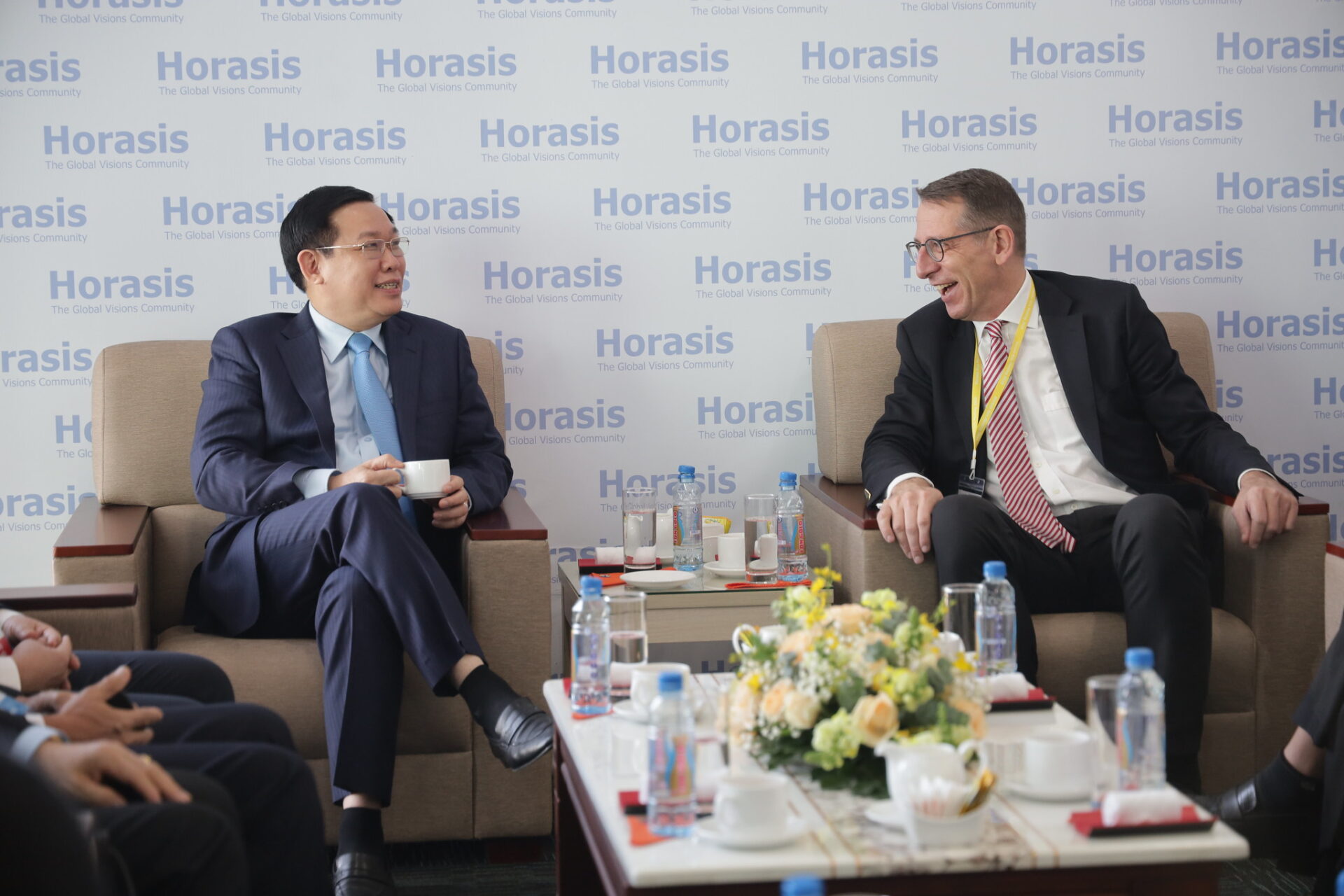 https://v1.horasis.org/wp-content/uploads/49202670861_d2191a8435_k.jpg